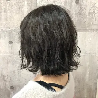 ミディアム カラー 菅沢 奈生のヘアスタイル