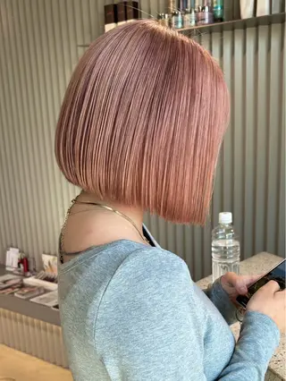 ミディアム カラー 甲斐 歩乃佳のヘアスタイル