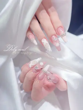 ロング Dely Nailのネイルデザイン