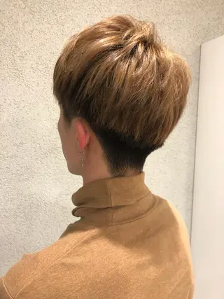 カラー メンズ 阿部 美咲のヘアスタイル