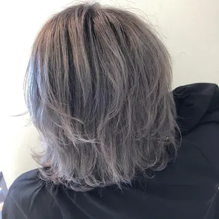 ミディアム カラー 渡邊 唯のヘアスタイル