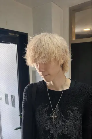 メンズ ✨ブリーチ/ウルフ/ 心斎橋/横山大樹のヘアスタイル