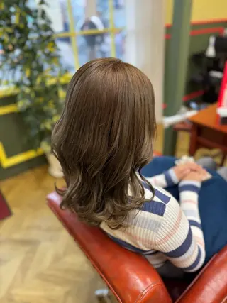 ロング カラー cureK所属・米倉 麻衣のヘアスタイル