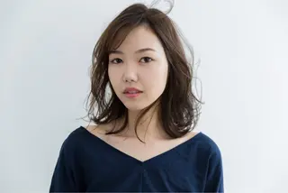 ミディアム カラー ツジガキ ユウスケのヘアスタイル