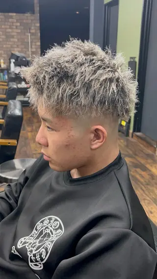 ショート パーマ 三谷 仁のヘアスタイル