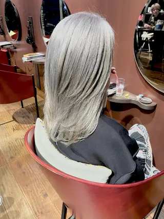 セミロング カラー 日高 香織のヘアスタイル