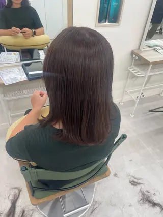 セミロング カラー NaVIユウジ 透明感カラーのヘアスタイル