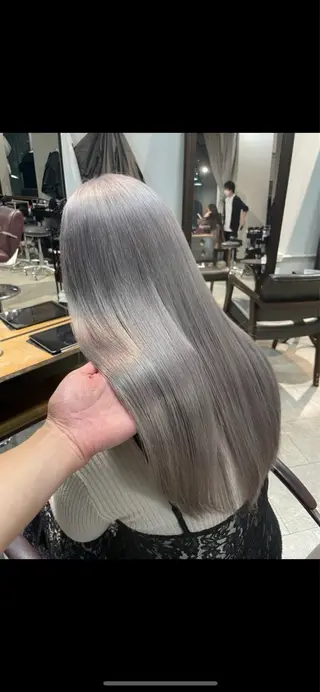 ロング カラー パーマ ヘアアレンジ ブリーチカラー🤍 颯馬🐈‍⬛のヘアスタイル