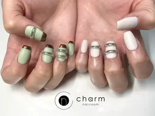 ネイル ネイルルーム チャームのネイルデザイン