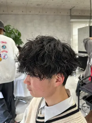 ショート パーマ メンズ ユウ🪄 パーマ指名No1のヘアスタイル