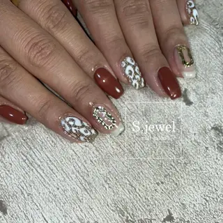 ネイル S. JEWELのネイルデザイン