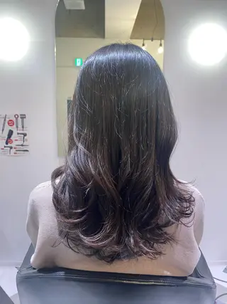 セミロング ✨あなたのお悩み解消 美容師✨TOMOKAのヘアスタイル