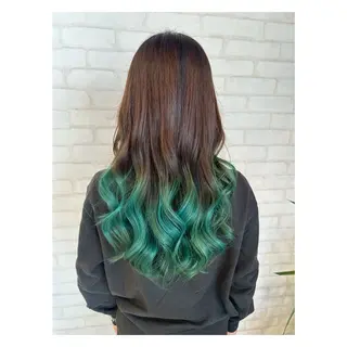 ロング 石橋 咲のヘアスタイル