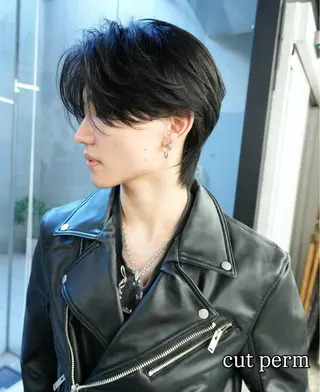 ミディアム パーマ メンズ 湖城 恵吾のヘアスタイル