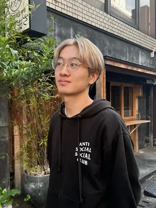 カラー メンズ Seeknext // Rukaのヘアスタイル