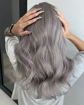 ロング 中道 晶のヘアスタイル