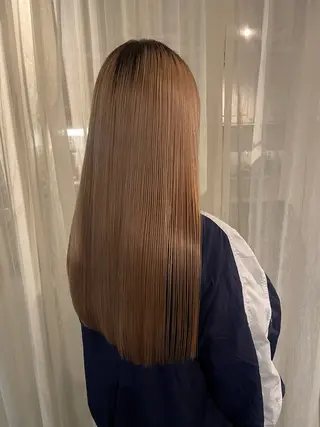 ロング 藤原 百花のヘアスタイル