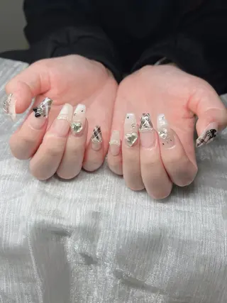 ネイル Lee Nailsのネイルデザイン
