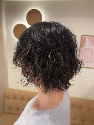 ショート 市原亮/塩釜口/ ツイスパ/波巻きのヘアスタイル