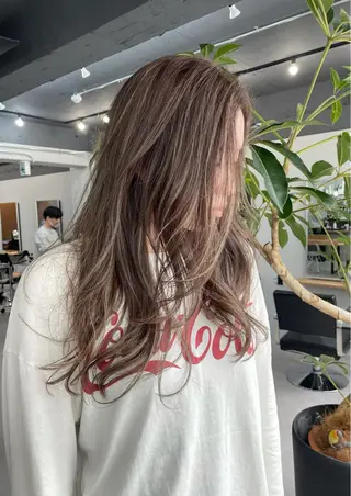 カラー 西村あきや トレンド韓国ヘアのヘアスタイル