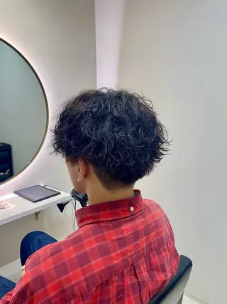 ショート パーマ メンズ 韓国🇰🇷艶髪 ケアカラーSHURIのヘアスタイル