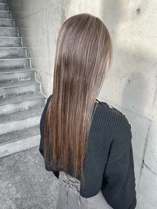 ロング カラー 日高 香織のヘアスタイル