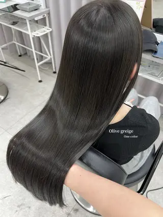 ロング カラー 柔らかオリーブ🌿 HIMARI🌻のヘアスタイル