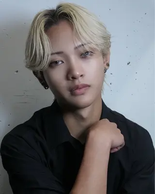 カラー メンズ 岩佐 柚太のヘアスタイル