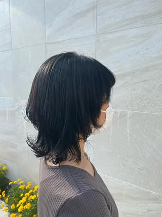 ミディアム カラー 中川 茜里のヘアスタイル