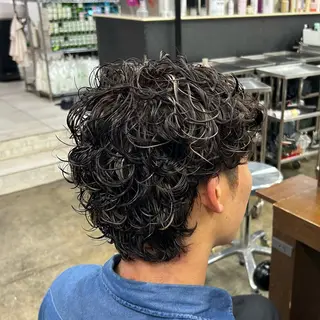 ショート パーマ メンズ akari 🩵のヘアスタイル