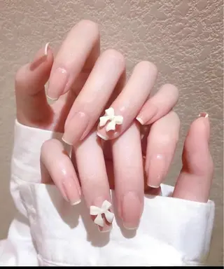 ネイル pink ladyサロン所属・べ にのネイルデザイン