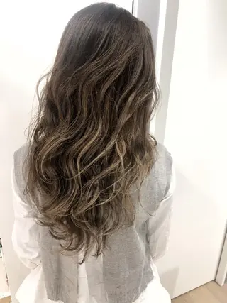 ロング reverie【レヴリー】所属・夜23時まで予約🉑 reverieあきらのヘアスタイル