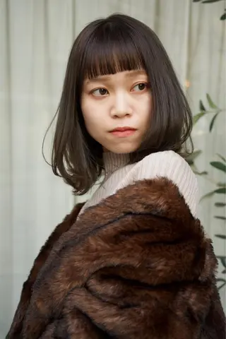 セミロング カラー fio マナミのヘアスタイル