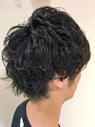 ショート パーマ メンズ 永井 大希のヘアスタイル