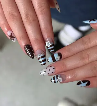 ミディアム TDnailsalon所属・T&D NailSalonのネイルデザイン