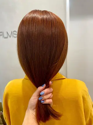 カラー 表参道ミディアム レイヤー山岸季生のヘアスタイル