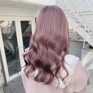 ミディアム カラー ヘアアレンジ TAKUMAブリーチ /切りっぱなし🪽のヘアスタイル