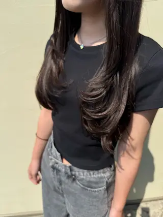 ロング アオトソラ いしざかのヘアスタイル