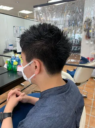 メンズ フリーランス理美容師 いさかのヘアスタイル