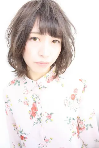 ミディアム カラー パーマ tuuli トゥーリのヘアスタイル