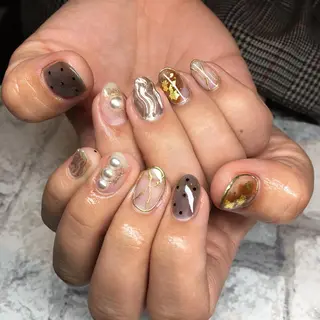 ネイル repos~ルポ~所属・里見 麗のネイルデザイン