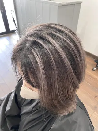 ショート バレイヤージュ 隅中秀弥のヘアスタイル