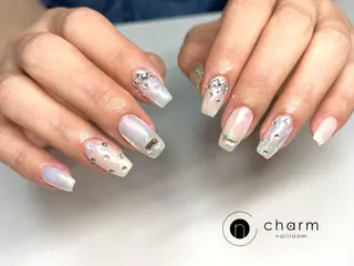 ネイル ネイルルーム チャームのネイルデザイン
