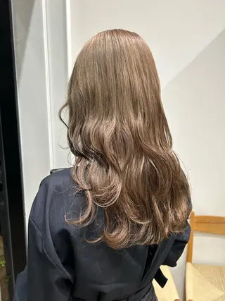 ロング カラー ヘアアレンジ yuka .のヘアスタイル