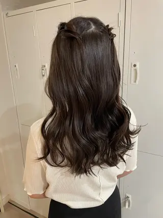 ミディアム 透明感ベージュカラー yumekaのヘアスタイル