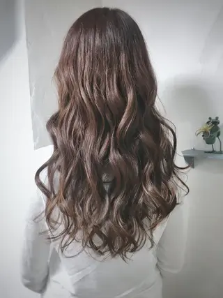 ロング カラー パーマ ヘアアレンジ 推し活専用 【派手髪】飯野ゆかりのヘアスタイル