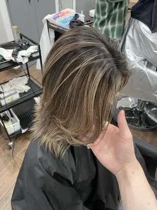 ミディアム バレイヤージュ 隅中秀弥のヘアスタイル