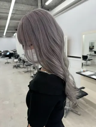ロング カラー 新美 蓮のヘアスタイル