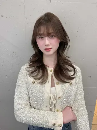 カラー セミロング 韓国ヘア♡🇰🇷 暖色♡透明感カラー✨のヘアスタイル