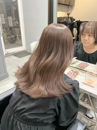 ミディアム カラー 🫧艶ダブルカラー ブリーチ🫧トモヤのヘアスタイル